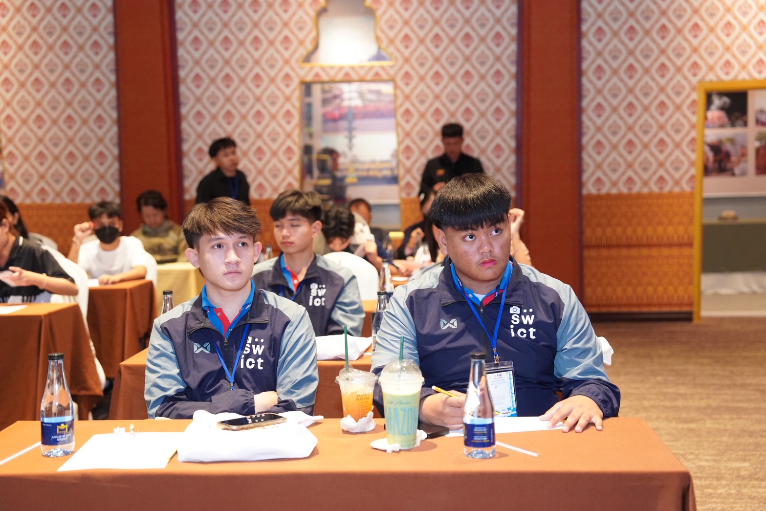 IMAGE - 6992