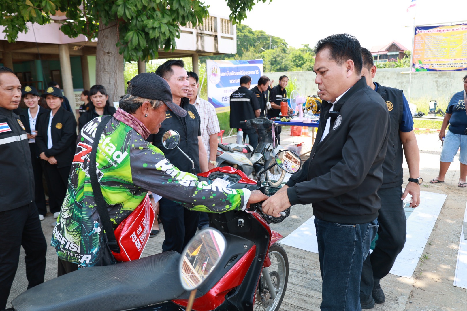 IMAGE - 10137
